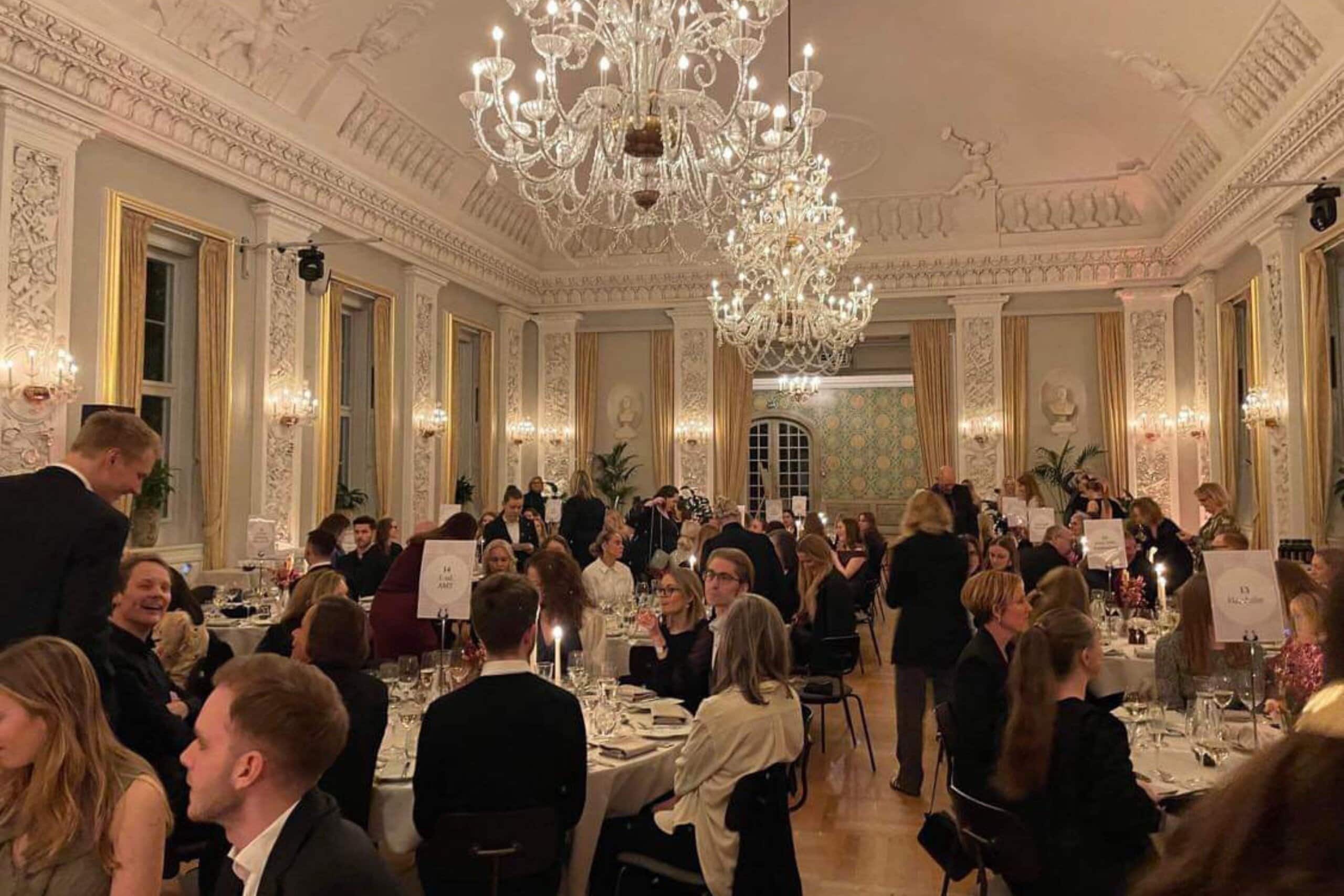 Cases By Linding - Nytårskur Illums Bolighus middag