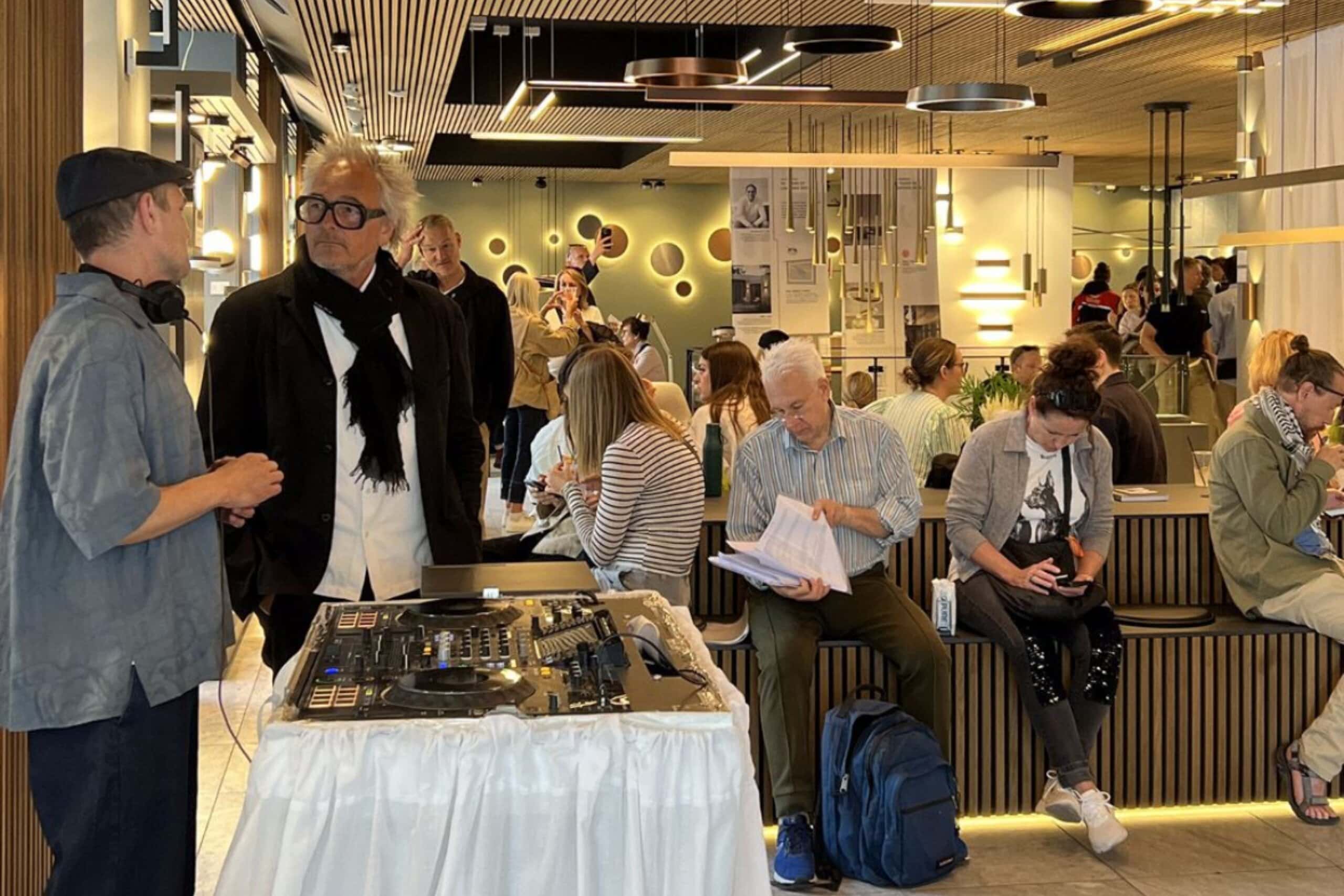 DJ og stemningsfuld musik til Light-Point firmaevent