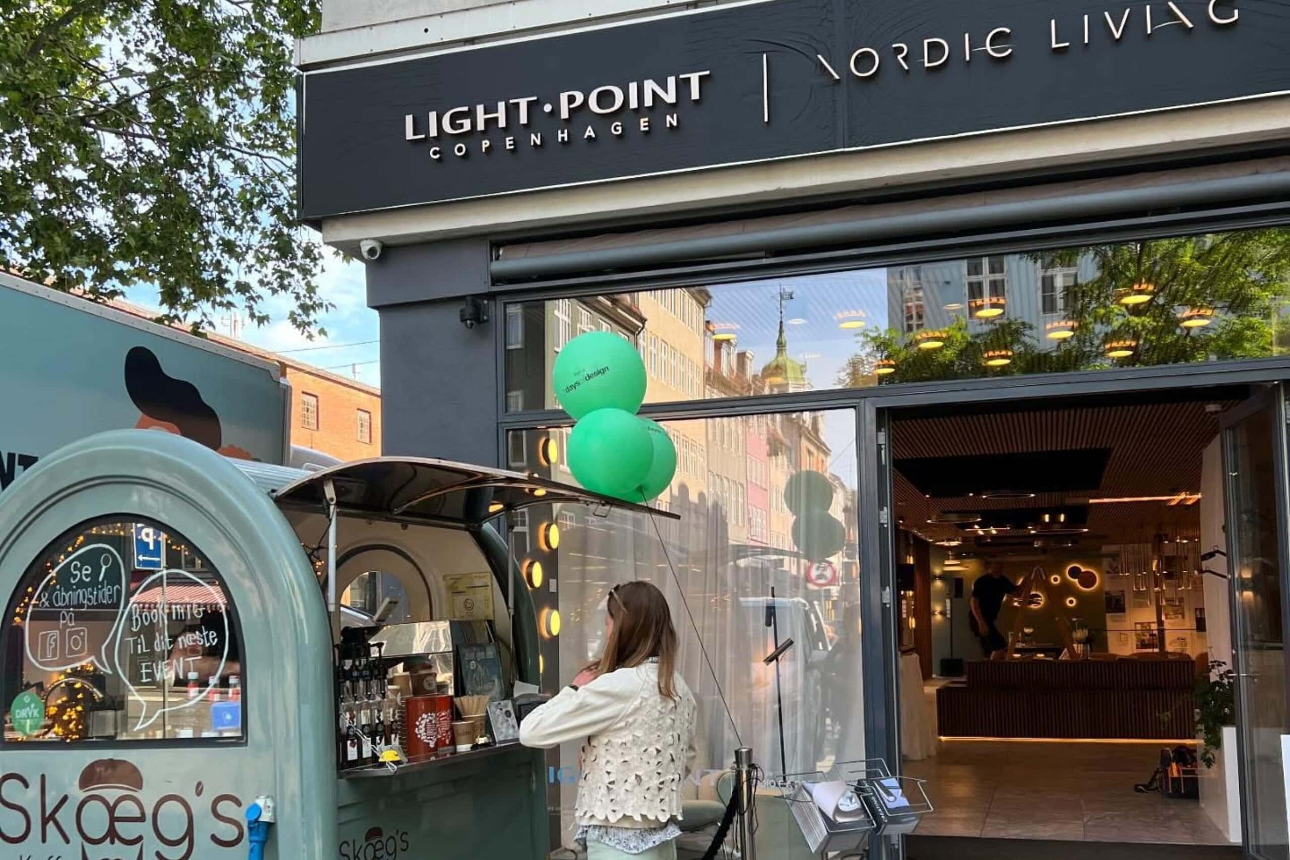 Indgang til Light-Point firmaevent – skabt af By Linding